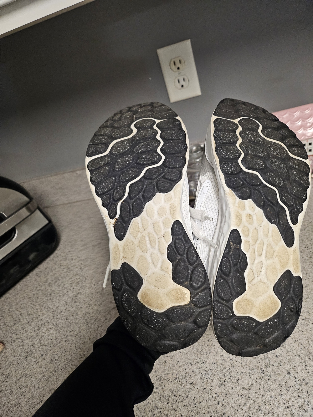 New Balance White Running Sneakers with Black Logo - Picture 6 of 8